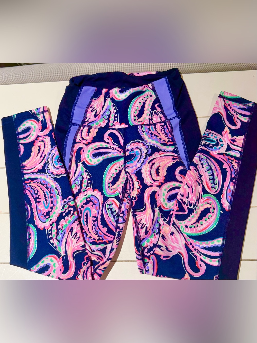 Lilly Pulitzer LUXLETIC Weekender Midi Legging Size XXSmall Flock Navy Flamingo